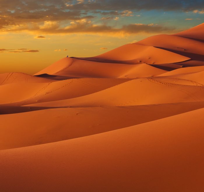 Atardecer en las dunas de merzouga viaje inmersion desierto morocco indigo